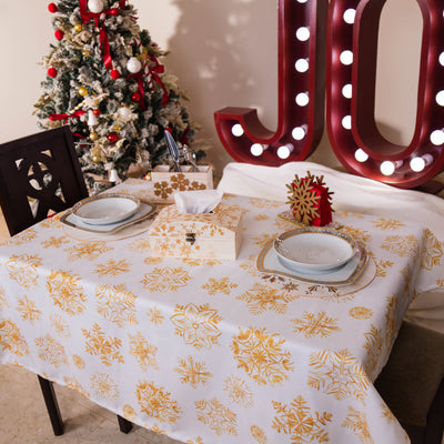 Plate mat golden snowflakes