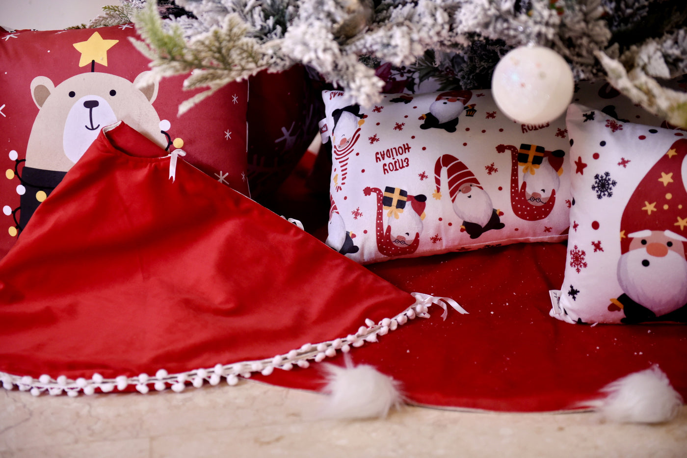 Tree Skirt Velvet With Pom Pom Or Fur Balls 1.5 CM Diameter