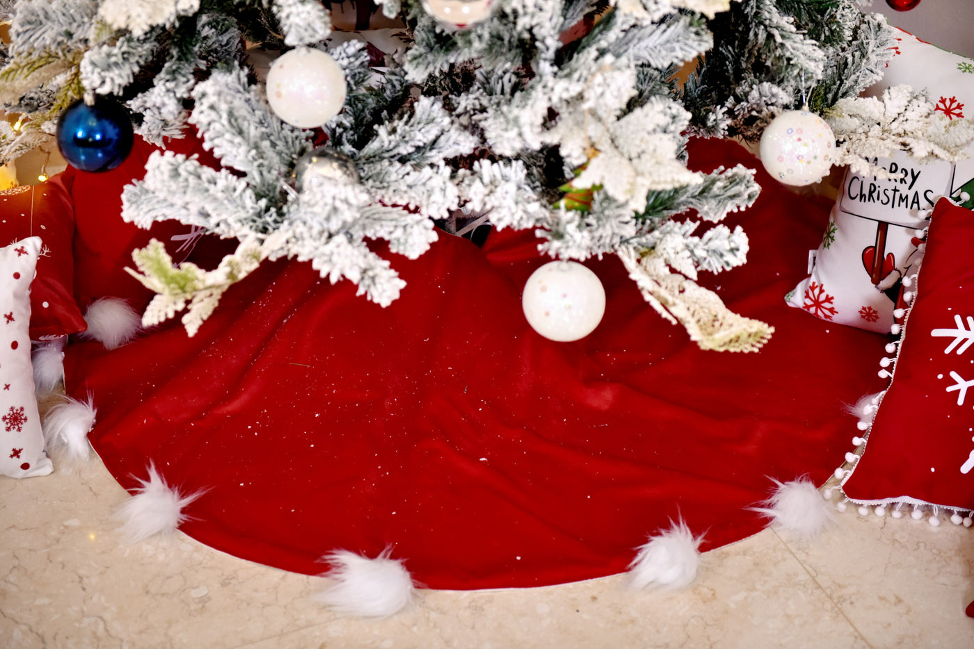 Tree Skirt Velvet With Furballs 1.7M Diameter