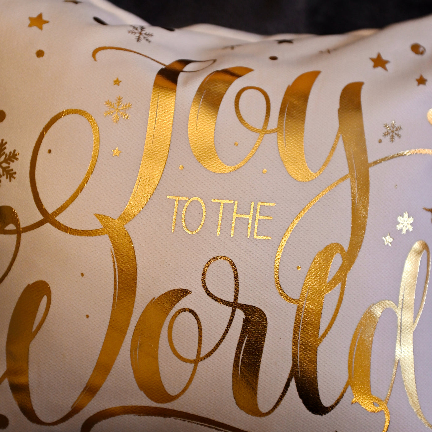 كيس خدادية بطابعة جملة "Joy to the world" باللون الذهبي