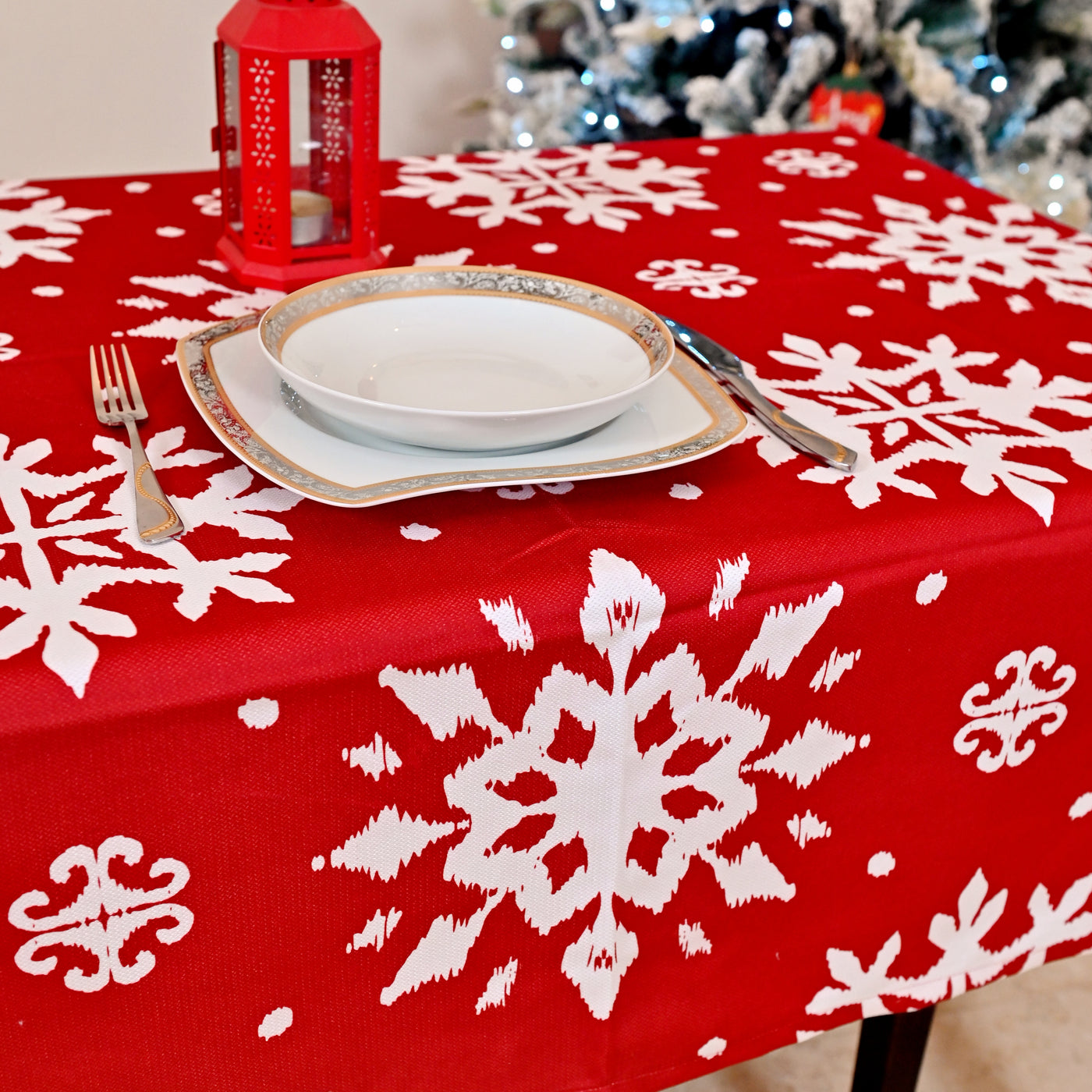 Table Cover The Ikat Snowflake