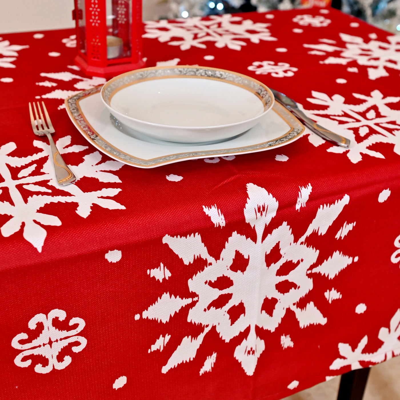 Table Cover The Ikat Snowflake